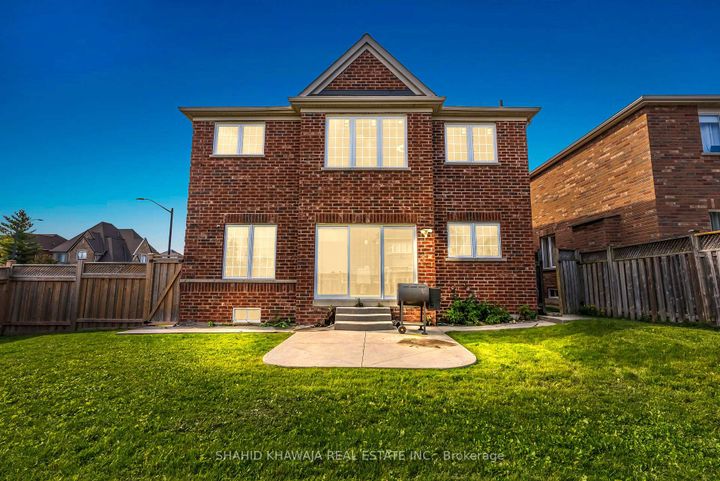 Photo 47 at 4839 Marble Arch Mews, Churchill Meadows, Mississauga