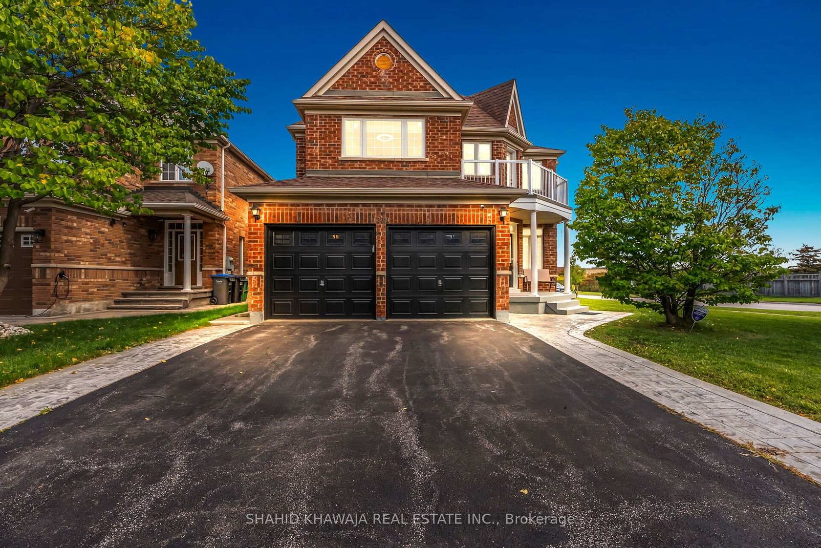 4839 Marble Arch Mews, Churchill Meadows, Mississauga by Loree Meneguzzi Real Estate 4839 Marble Arch Mews, Churchill Meadows, Mississauga