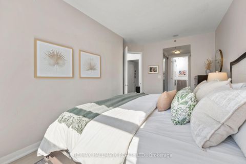 Photo 13 at 321 - 88 Colgate Avenue, South Riverdale, Toronto