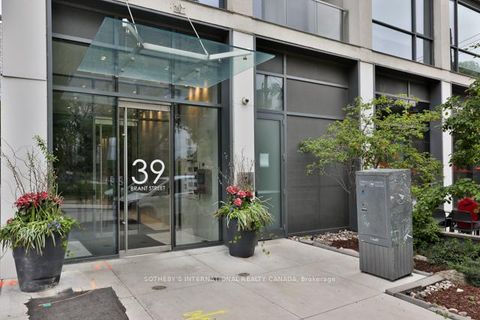 Photo 1 at 915 - 39 Brant Street, Waterfront Communities C1, Toronto
