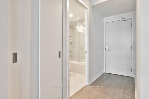 Photo 3 at 915 - 39 Brant Street, Waterfront Communities C1, Toronto