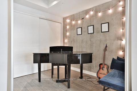 Photo 6 at 915 - 39 Brant Street, Waterfront Communities C1, Toronto