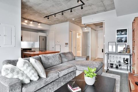 Photo 10 at 915 - 39 Brant Street, Waterfront Communities C1, Toronto