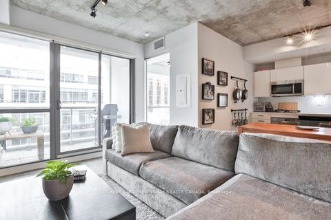 Photo 11 at 915 - 39 Brant Street, Waterfront Communities C1, Toronto