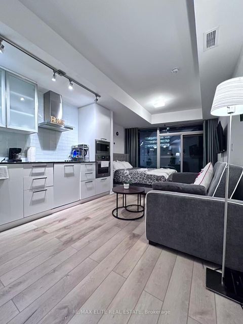Photo 5 at 2108 - 12 York Street, Waterfront Communities C1, Toronto