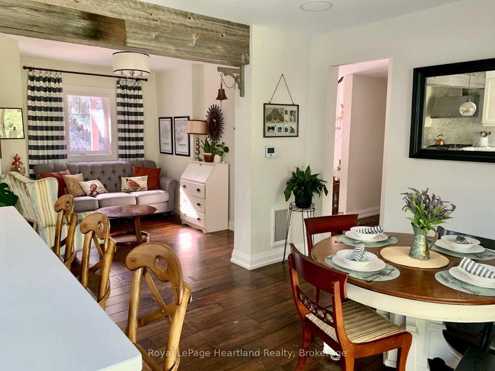 Photo 3 at 15 SCARBOROUGH HEIGHTS Boulevard, Cliffcrest, Toronto