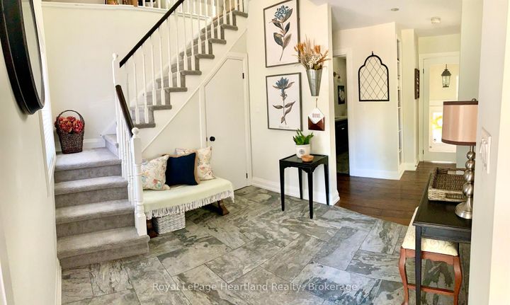Photo 5 at 15 SCARBOROUGH HEIGHTS Boulevard, Cliffcrest, Toronto