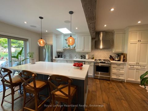 Photo 1 at 15 SCARBOROUGH HEIGHTS Boulevard, Cliffcrest, Toronto