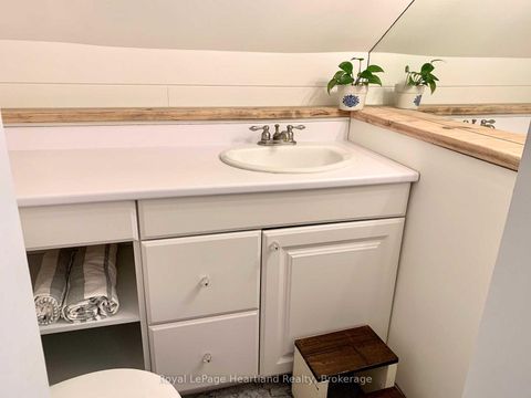 Photo 26 at 15 SCARBOROUGH HEIGHTS Boulevard, Cliffcrest, Toronto
