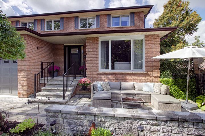 Photo 1 at 411 The Thicket, Lakeview, Mississauga