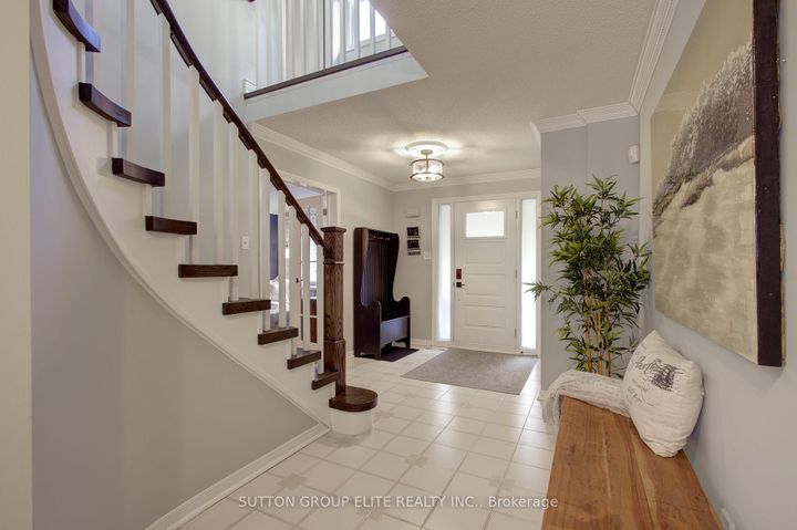 Photo 5 at 411 The Thicket, Lakeview, Mississauga