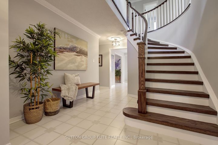 Photo 6 at 411 The Thicket, Lakeview, Mississauga