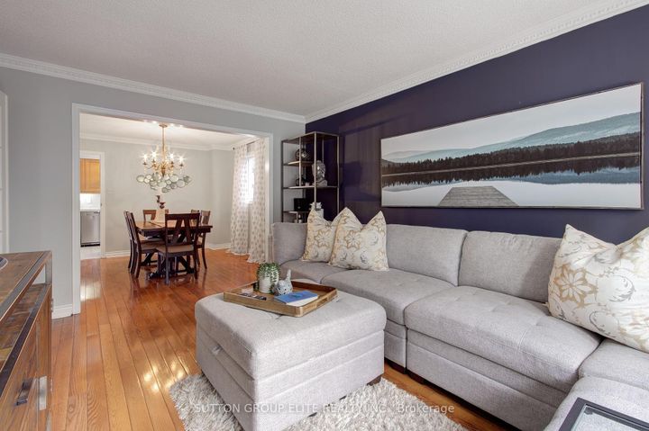 Photo 9 at 411 The Thicket, Lakeview, Mississauga
