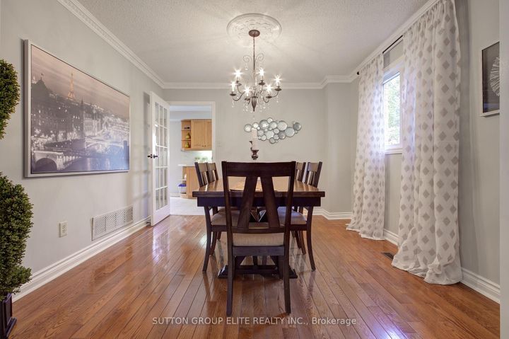 Photo 10 at 411 The Thicket, Lakeview, Mississauga