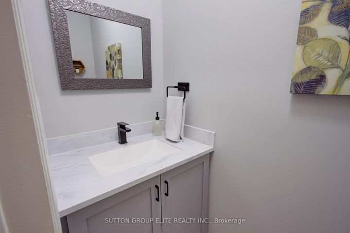 Photo 20 at 411 The Thicket, Lakeview, Mississauga