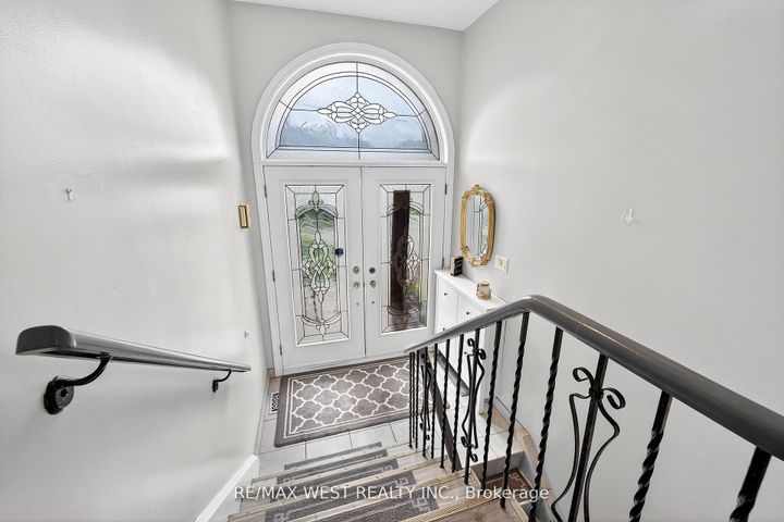 Photo 4 at 54 Barker Avenue, Beaumonde Heights, Toronto