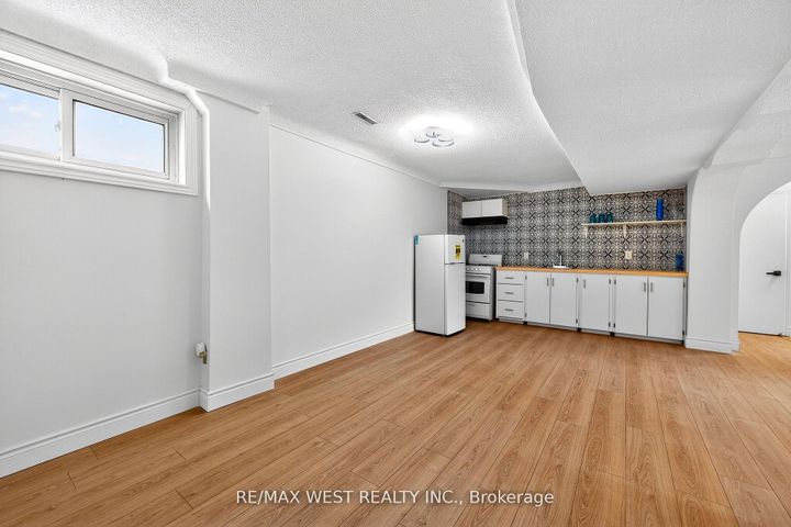 Photo 21 at 54 Barker Avenue, Beaumonde Heights, Toronto