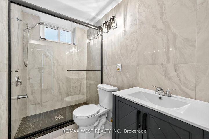 Photo 25 at 54 Barker Avenue, Beaumonde Heights, Toronto