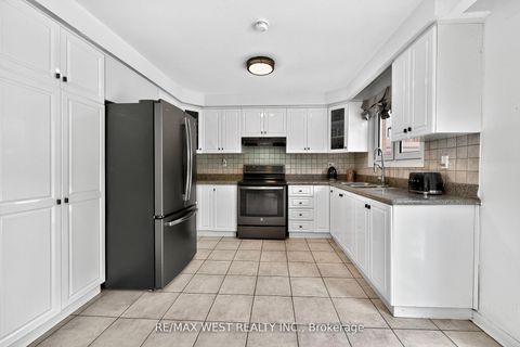 Photo 10 at 54 Barker Avenue, Beaumonde Heights, Toronto