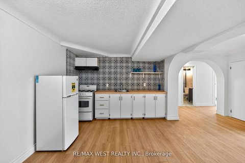 Photo 22 at 54 Barker Avenue, Beaumonde Heights, Toronto