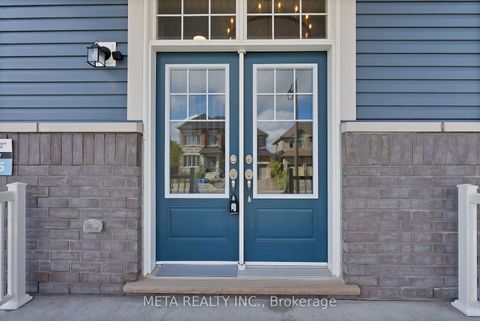 Photo 4 at 15 Faimira Avenue, Keswick South, Georgina