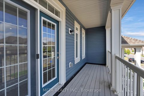 Photo 6 at 15 Faimira Avenue, Keswick South, Georgina