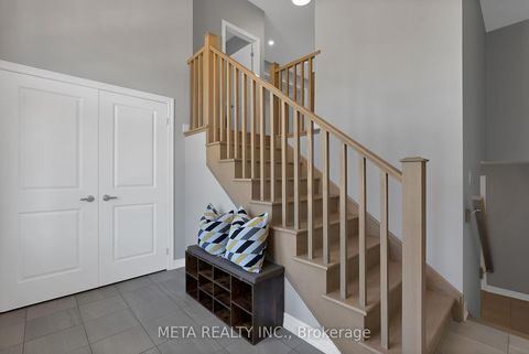 Photo 8 at 15 Faimira Avenue, Keswick South, Georgina