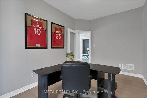 Photo 25 at 15 Faimira Avenue, Keswick South, Georgina