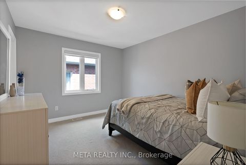 Photo 34 at 15 Faimira Avenue, Keswick South, Georgina