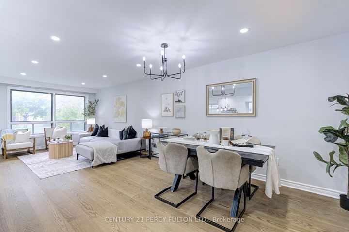 Photo 7 at 7146 Harwick Drive, Malton, Mississauga