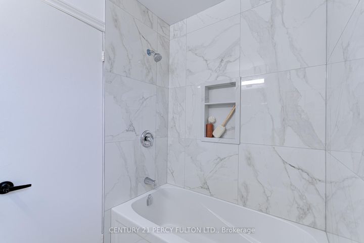 Photo 14 at 7146 Harwick Drive, Malton, Mississauga