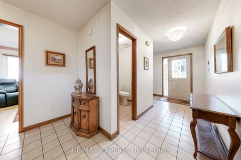 Photo 8 at 47 Velvet Crescent, East Woodbridge, Vaughan