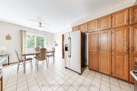 Photo 25 at 47 Velvet Crescent, East Woodbridge, Vaughan