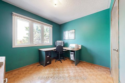 Photo 27 at 47 Velvet Crescent, East Woodbridge, Vaughan