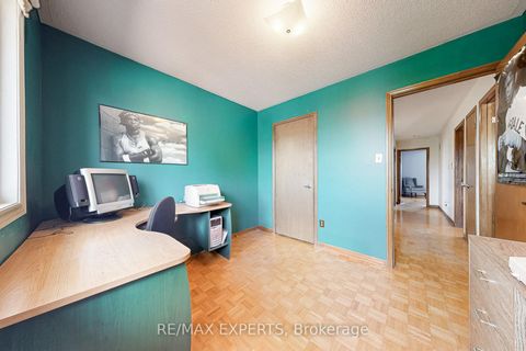 Photo 29 at 47 Velvet Crescent, East Woodbridge, Vaughan