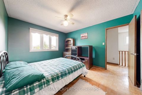 Photo 32 at 47 Velvet Crescent, East Woodbridge, Vaughan