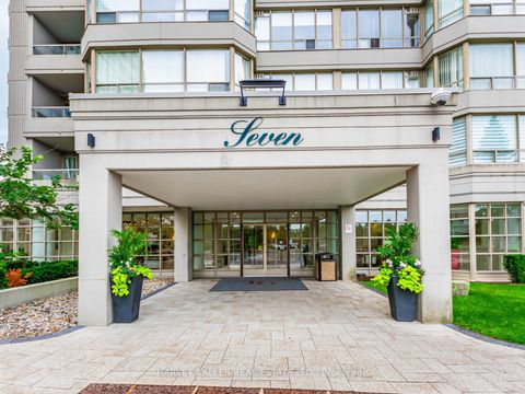 Photo 1 at 211 - 7 Townsgate Drive, Yorkhill, Vaughan