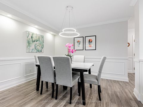 Photo 4 at 211 - 7 Townsgate Drive, Yorkhill, Vaughan
