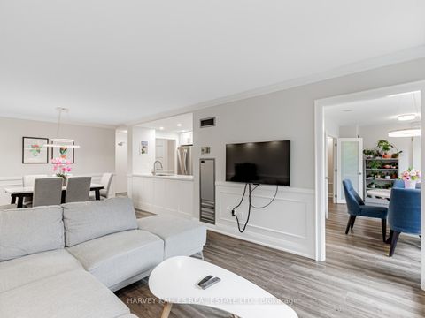 Photo 6 at 211 - 7 Townsgate Drive, Yorkhill, Vaughan