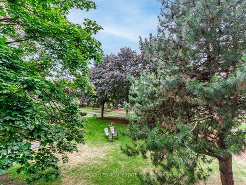 Photo 25 at 211 - 7 Townsgate Drive, Yorkhill, Vaughan