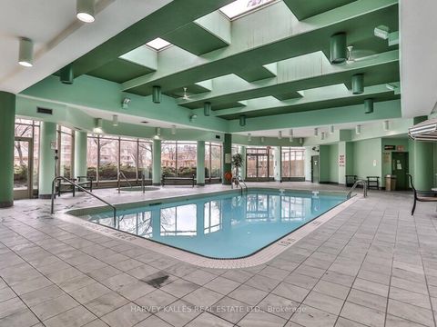 Photo 27 at 211 - 7 Townsgate Drive, Yorkhill, Vaughan