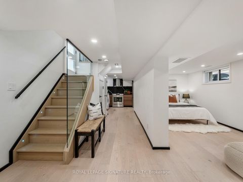 Photo 39 at 186 Oak Park Avenue, Lumsden, Toronto