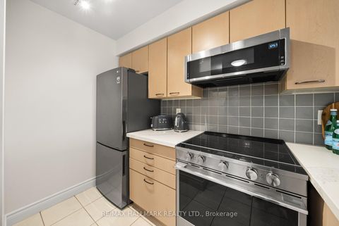 Photo 6 at 309 - 2 Clairtrell Road, Willowdale East, Toronto