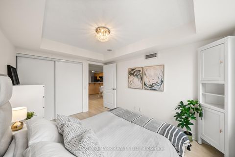 Photo 16 at 309 - 2 Clairtrell Road, Willowdale East, Toronto