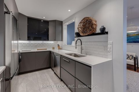 Photo 8 at 1605 - 880 Grandview Way, Willowdale East, Toronto