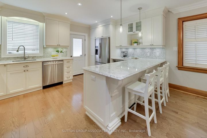 Photo 10 at 163 Maplewood Avenue, Cedarvale, Toronto