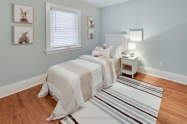Photo 17 at 163 Maplewood Avenue, Cedarvale, Toronto