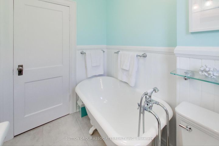 Photo 21 at 163 Maplewood Avenue, Cedarvale, Toronto
