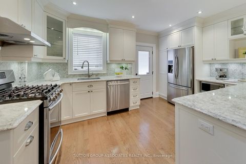 Photo 12 at 163 Maplewood Avenue, Cedarvale, Toronto