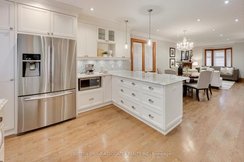 Photo 13 at 163 Maplewood Avenue, Cedarvale, Toronto